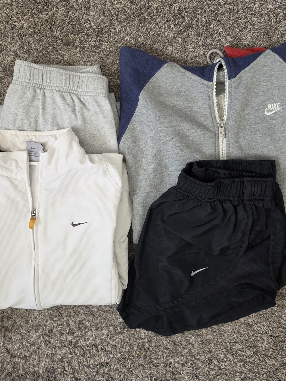 Nike Women's S/M Bundle